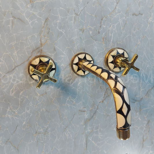 Solid Brass Traditional Wall Mount Tub Faucet With Studded With Resin