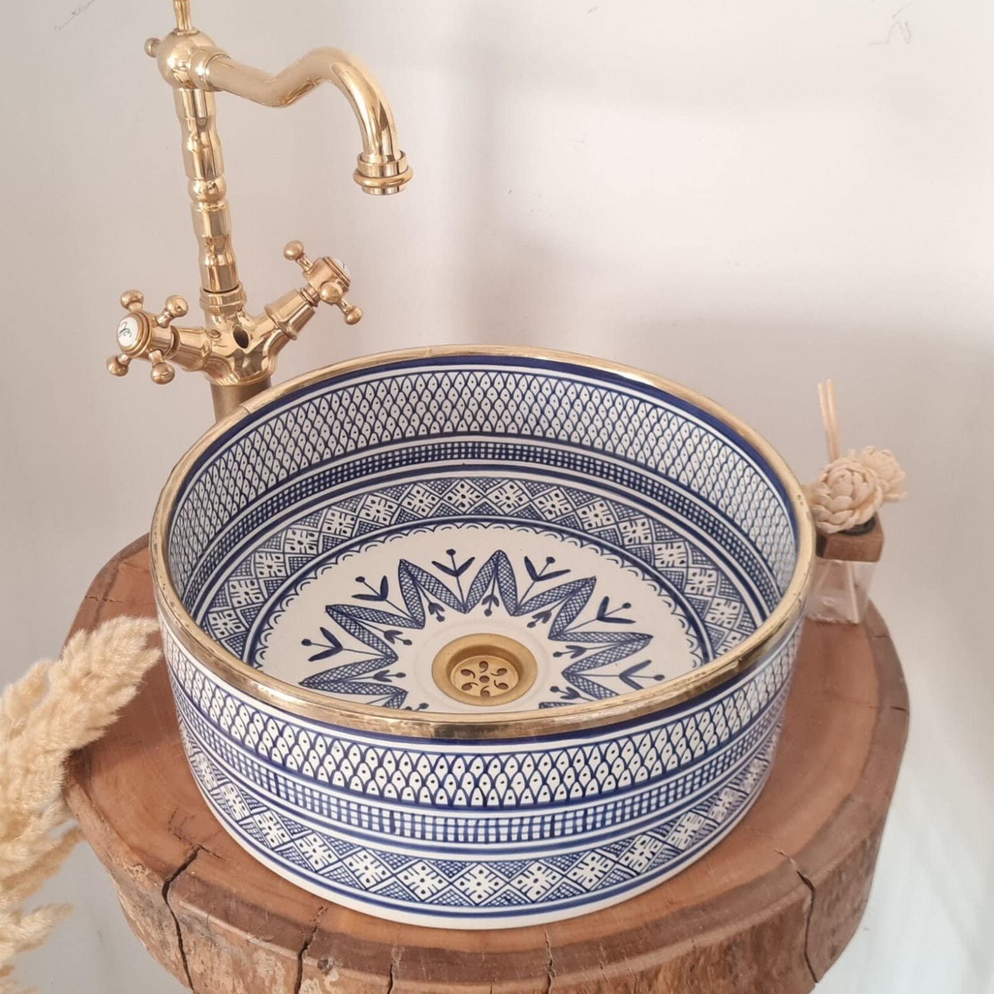 Custom Made Oceanic Blue Ceramic Bathroom Sink With Brass Rim