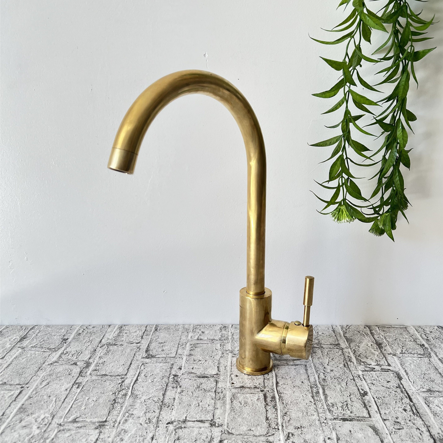 Moroccan Brass Basin Faucet – One Hole Mixer Tap for Kitchen or Wet Bar